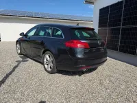 Gebraucht Opel Insignia Sport 160 PS (117 kW) 2012 Schwarz Kombi