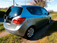 Gebraucht Opel Meriva Edition 140 PS (102 kW) 2012 Silber Van / Kleinbus