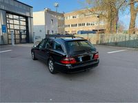 Gebraucht Mercedes E200 Avantgarde 184 PS (135 kW) 2007 Schwarz Kombi