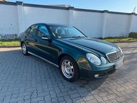 Gebraucht Mercedes E220 150 PS (110 kW) 2002 Grün Limousine