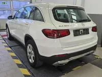 Gebraucht Mercedes GLC300 194 PS (142 kW) 2021 Polarweiss SUV