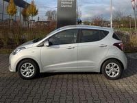 Gebraucht Hyundai i10 Trend 67 PS (49 kW) 2020 Sleek silver / met Kleinwagen
