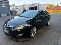 Gebraucht Opel Astra 110 PS (80 kW) 2011 Schwarz Kombi