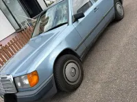 Gebraucht Mercedes E230 132 PS (97 kW) 1988 Blau Limousine