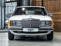 Gebraucht Mercedes 230 136 PS (100 kW) 1982 Weiß Coupé