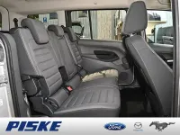 Gebraucht Ford Tourneo Titanium 120 PS (88 kW) 2022 Polar silber Van / Kleinbus