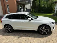 Second-hand Volvo XC60 R-Design 190 CP (139 kW) 2018 Alb SUV