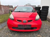 Gebraucht Toyota Aygo 72 PS (52 kW) 2006 Rot Kleinwagen