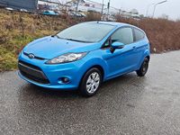 Gebraucht Ford Fiesta 95 PS (69 kW) 2011 Blau Kleinwagen