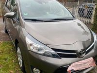 Gebraucht Toyota Verso Edition-S 147 PS (108 kW) 2016 Braun Van / Kleinbus