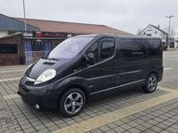 Gebraucht Opel Vivaro 145 PS (106 kW) 2010 Schwarz Van / Kleinbus