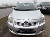 Gebraucht Toyota Verso Life 126 PS (92 kW) 2009 Silber Van / Kleinbus