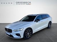 Gebraucht Volvo V60 Plus 455 PS (334 kW) 2023 Crystal white pearl / metallic Kombi