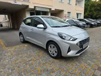 Gebraucht Hyundai i10 Select 67 PS (49 kW) 2020 Sleek silver / met Kleinwagen