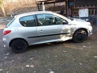 Gebraucht Peugeot 206+ 60 PS (44 kW) 2010 Silber Kleinwagen