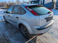 Gebraucht Ford Focus Trend 101 PS (74 kW) 2006 Silber Limousine