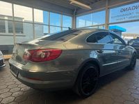 Second-hand VW Passat 160 CP (117 kW) 2010 Gri Berlinǎ