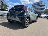 Neu Toyota Aygo X 72 PS (52 kW) 2025 Gruen SUV