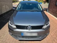 Gebraucht VW Jetta Match 122 PS (89 kW) 2012 Grau Limousine