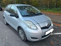 Gebraucht Toyota Yaris Cool 101 PS (74 kW) 2010 Silver mica metallic Kleinwagen