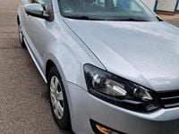 Gebraucht VW Polo 60 PS (44 kW) 2010 Grau Kleinwagen