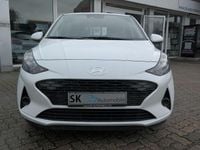 Gebraucht Hyundai i10 Select 63 PS (46 kW) 2024 Weiß Kleinwagen