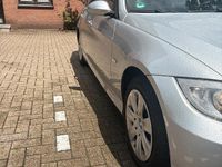Gebraucht BMW 318 129 PS (94 kW) 2006 Silber Limousine