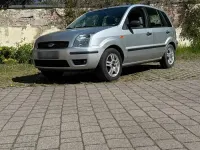 Usata Ford Fusion 82 CV (60 kW) 2002 Argento Utilitaria