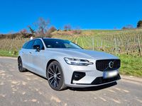 Gebraucht Volvo V60 Plus 197 PS (144 kW) 2023 Silber Kombi