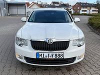 Gebraucht Skoda Superb 160 PS (117 kW) 2011 Weiß Limousine
