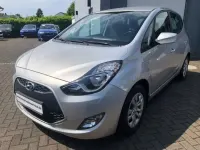 Gebraucht Hyundai ix20 90 PS (66 kW) 2017 Silber Kleinwagen