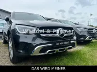Gebraucht Mercedes GLC300 194 PS (142 kW) 2021 Grau SUV