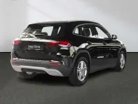 Gebraucht Mercedes GLA200 163 PS (119 kW) 2024 Unilack nachtschwarz SUV