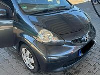 Gebraucht Toyota Aygo 68 PS (50 kW) 2008 Grau Kleinwagen