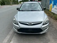 Gebraucht Hyundai i30 108 PS (79 kW) 2010 Grau Limousine
