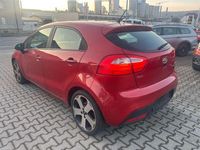 Gebraucht Kia Rio Spirit 90 PS (66 kW) 2011 Rot Limousine