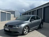 Gebraucht VW Jetta 105 PS (77 kW) 2011 Grau Limousine