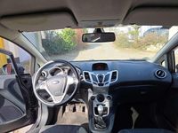 Gebraucht Ford Fiesta Titanium 95 PS (69 kW) 2012 Grau Kleinwagen