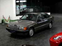 Gebraucht Mercedes 190 132 PS (97 kW) 1990 Grau Limousine