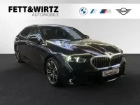Gebraucht BMW 530e M Sport 299 PS (219 kW) 2025 Carbonschwarz metallic Limousine