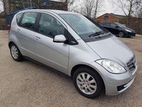 Gebraucht Mercedes A160 95 PS (69 kW) 2011 Silber Limousine