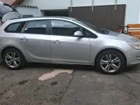 Gebraucht Opel Astra 110 PS (80 kW) 2011 Silber Kombi