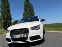 Gebraucht Audi A1 Attraction 105 PS (77 kW) 2012 Weiß Kleinwagen