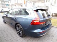 Gebraucht Volvo V60 Plus 197 PS (144 kW) 2022 Blau Kombi