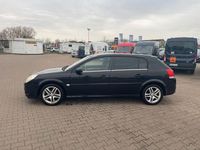 Gebraucht Opel Signum 140 PS (102 kW) 2007 Schwarz Kleinwagen