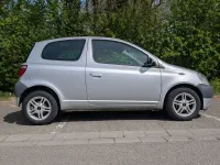 Gebraucht Toyota Yaris 68 PS (50 kW) 2002 Silber Limousine