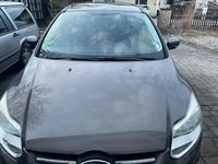 Gebraucht Ford Focus Ambiente 101 PS (74 kW) 2014 Silber Kombi