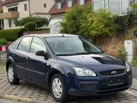 Gebraucht Ford Focus 100 PS (73 kW) 2005 Blau Kleinwagen