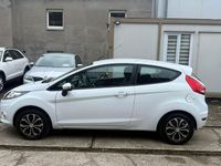 Gebraucht Ford Fiesta Champions Edition 60 PS (44 kW) 2012 Weiß Kleinwagen