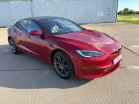 Gebraucht Tesla Model S Plaid 759 kW (1033 PS) 2023 Rot Kleinwagen